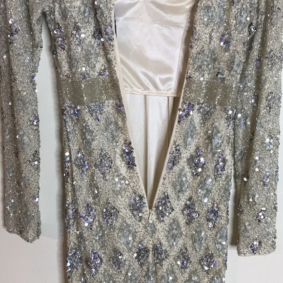 MacDuggal Lattice Sequin Long-Sleeve Gown nude sparkles size 4 - Picture 11 of 14